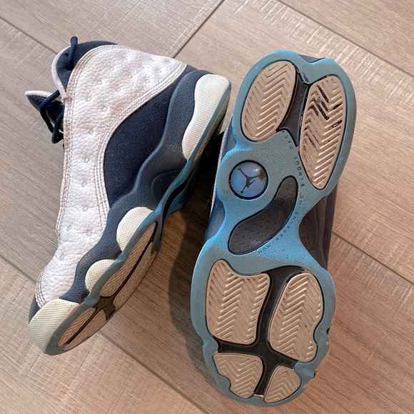 Boys Jordan basketball shoes - Picture 4 of 5